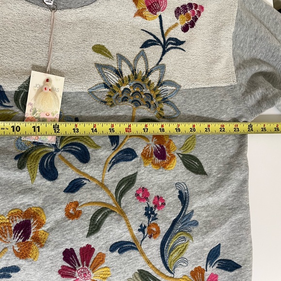 New JOHNNY WAS Vanessa Gray Heather Relaxed Mix Knit Embroidered Sweatshirt - Picture 9 of 12